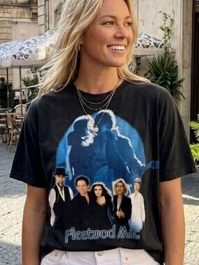 Fleetwood MAC VINTAGE 1997 concert T shirt. Purchased By Me Pittsburgh PA